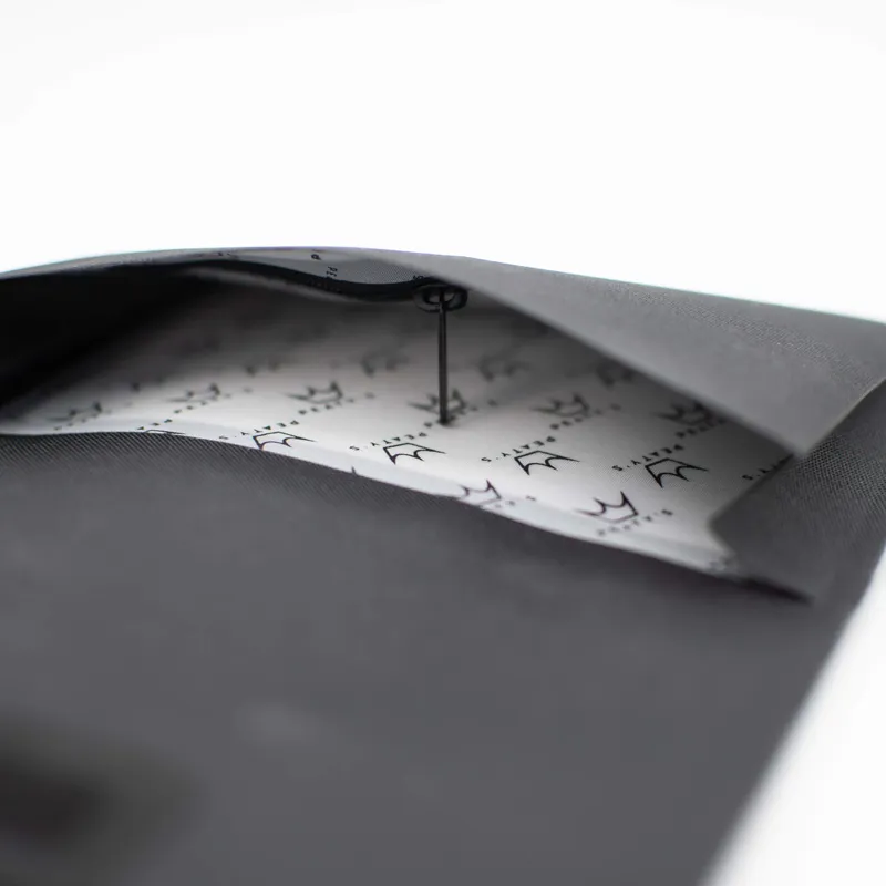 Peaty's HoldFast Trail Tool Wrap in Grey-2