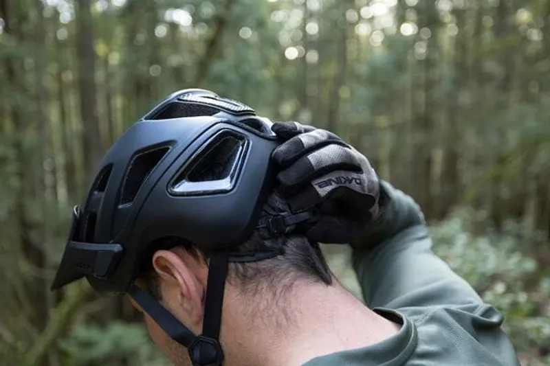 Lazer Jackal KinetiCore Helmet in Beige-4