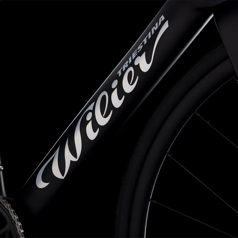 Wilier Rapida 105 Di2 in Bike in Lastlight Black-1