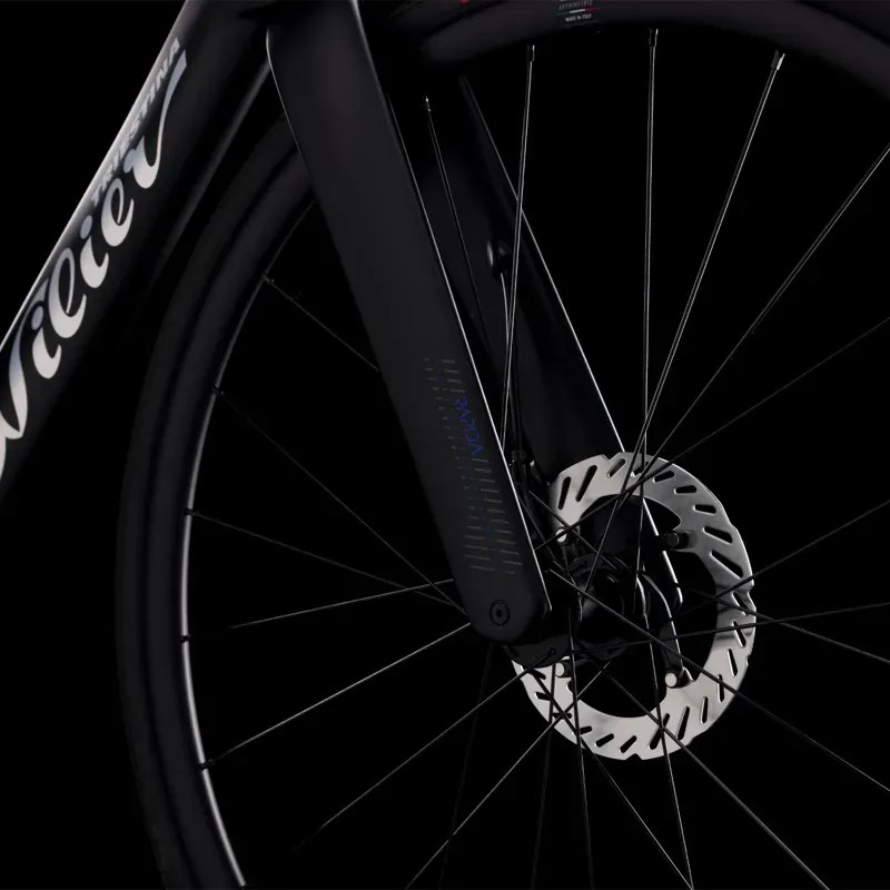 Wilier Rapida 105 Di2 in Bike in Lastlight Black-5