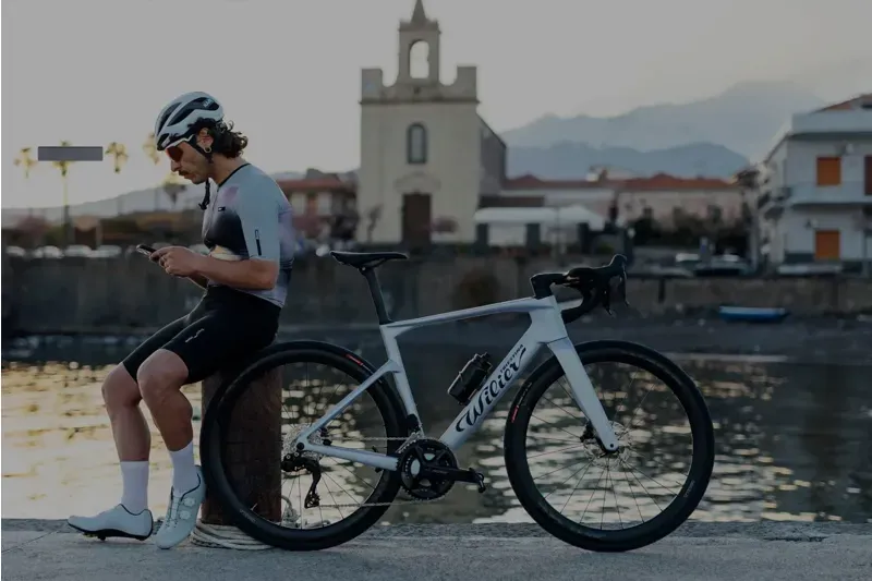 Wilier Rapida 105 Di2 in Bike in Lastlight Black-8